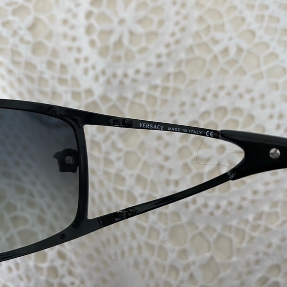 VERSACE SUNGLASSES - Picture 5 of 6